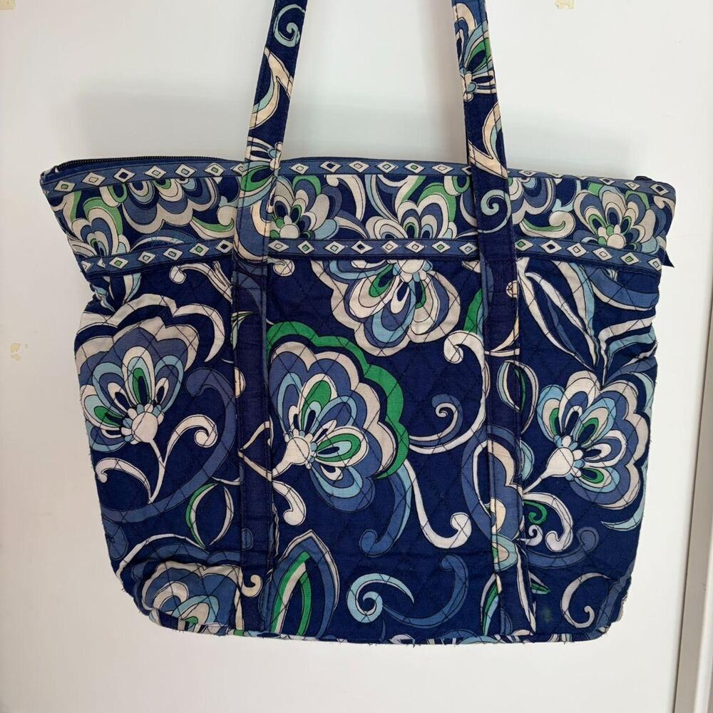 RETIRED VERA BRADLEY "Mediterranean  Blue" SMALL TOTE